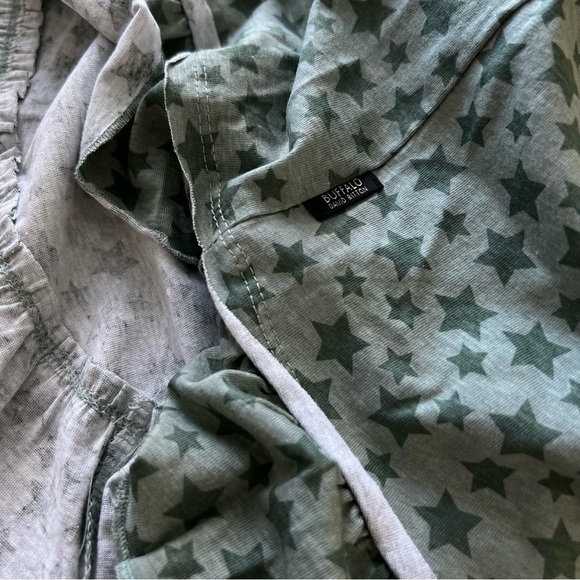 🆕 Buffalo by David Bitton Sleeveless Crop Star Top - Picture 6 of 7